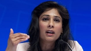 Fmi, rischi per le banche italiane dai titoli di Stato. “Serve tassa casa”