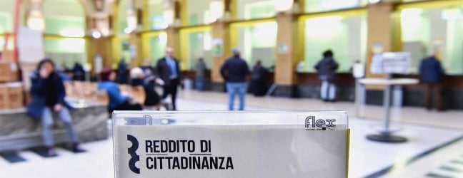 Reddito di cittadinanza, i Caf: “Dati sotto le stime del governo: non si arriverà a 1,3 milioni di domande”