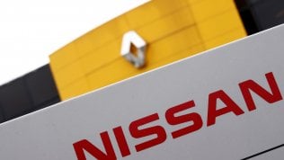 Auto, proposta Renault a Nissan per creare una nuova holding