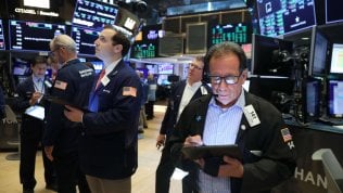 Lo spread Btp/Bund vede quota 290 e frena Piazza Affari