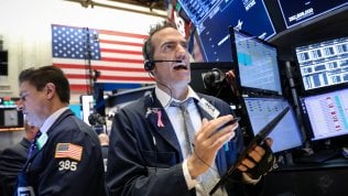 Borse Ue positive, Milano stona. Spread stabile, mai così vicini alla Grecia dal 2008