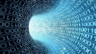 Telefono, Adsl, fibra: è il momento di cambiare operatore. Risparmi fino a 100 euro l’anno