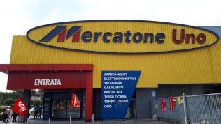 Mercatone Uno, via libera dal Tribunale: verso lo sblocco della cassa integrazione