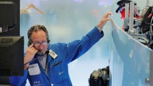 Il Pil cinese non spaventa le Borse. Lo spread sotto quota 190