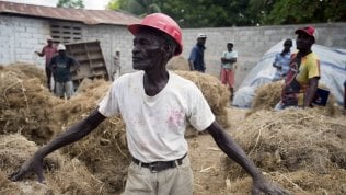Immigrazione, crolla l’aiuto italiano ai Paesi poveri