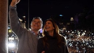 Argentina in difficoltà, chiede al Fmi di allungare il debito