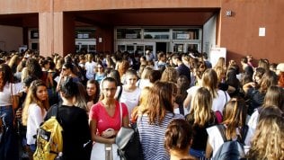 Affitti per gli universitari, non c’è sosta nella corsa dei prezzi. In media una “singola” costa 312 euro