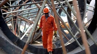 L’industria torna in negativo, produzione giù a giugno