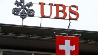 Il Fisco scrive alla Svizzera: “Vogliamo i nomi dei correntisti italiani in Ubs”