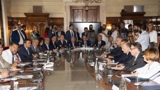 La Lega annuncia lo stop agli 80 euro: l’addio al bonus Renzi colpisce i più poveri
