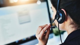 Luce e gas, calano le chiamate ai call center. In cima alla lista i dubbi sulle bollette