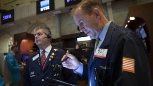 Borse positive, Trump frena sul possibile stop alle sanzioni all’Iran