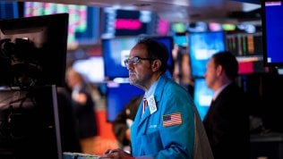 Scontro Usa-Cina e rallentamento tedesco piegano le Borse