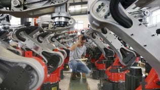 Continua il momento difficile dell’industria: giù fatturato e ordini