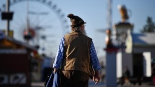 Via al 186° Oktoberfest, ma la birra sarà più cara: +3,2% a litro