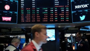 I dati Usa trascinano giù le Borse. Lo spread risale sul finale