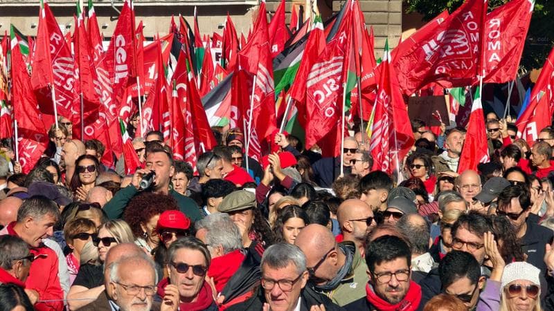 Landini: “Siamo con la Costituzione”. Schlein difende il diritto di sciopero