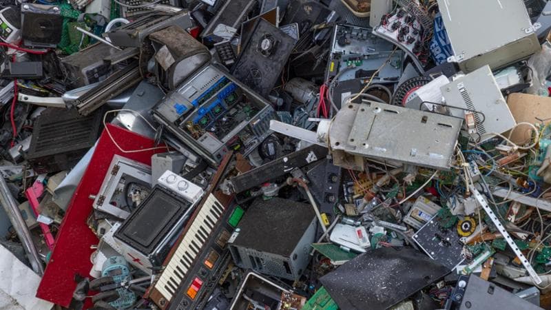 Riciclo dei rifiuti elettronici, italiani divisi tra buone intenzioni e cattive pratiche