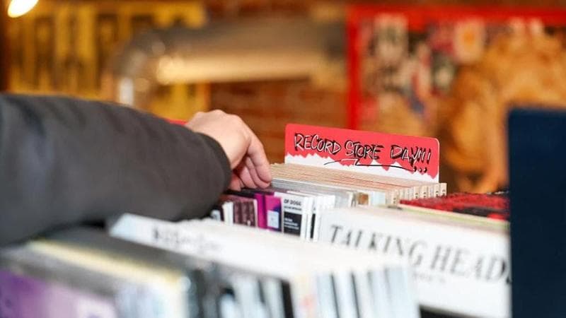 Musica, per la discografia ricavi record a 37 miliardi. Lo streaming traina. E parte il risiko