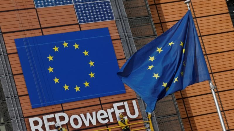 Daniel Gros: “Enti multinazionali per la difesa dell’Europa”